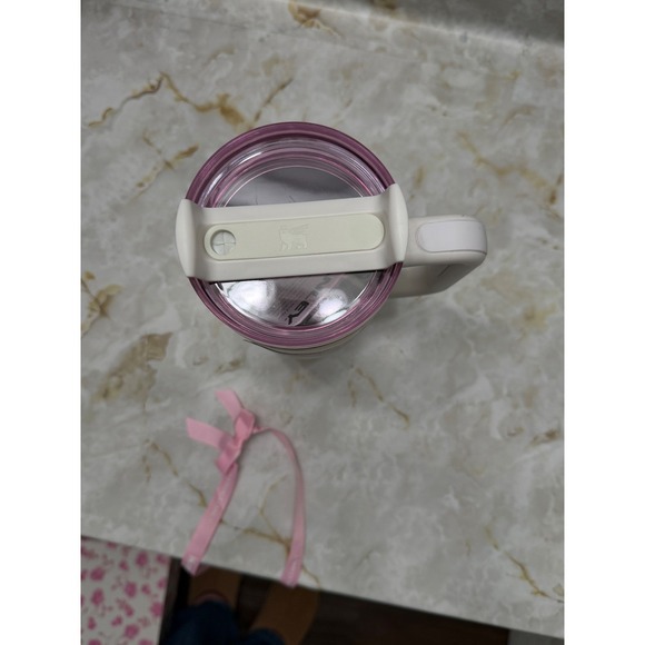 Stanley x LoveShackFancy Quencher H2O Tumbler 40oz Pink Rose Floral Limited NEW - Picture 4 of 5